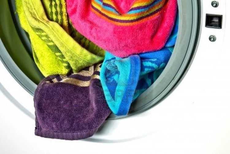 Как стирать полотенца в стиральной машине: температура, режим, правила стирки