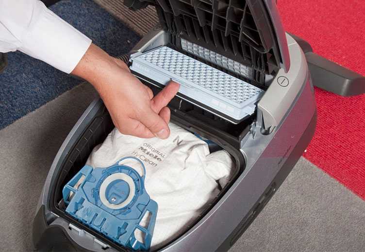 Машинная стирка спортивных сумок: режим, температура, отжим, выведение пятен