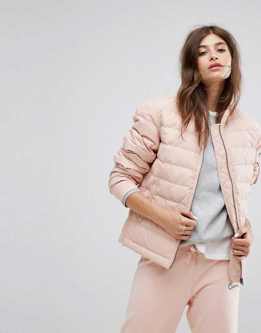 Розовое пальто в разных образах Расскажем и покажем, с чем носить пудровое, персиковое, яркое и светлое пальто Советы стилистов и важный нюанс розового цвета
