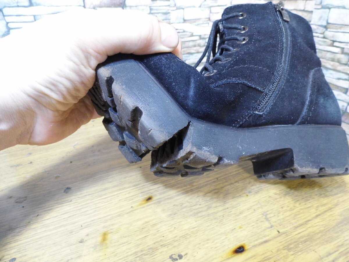 Причины появления трещин на подошве обуви Способы домашнего ремонта лопнувшей подошвы Методы заклеивания летней, зимней и спортивной обуви Правила предотвращения повреждения подошвы Профилактика