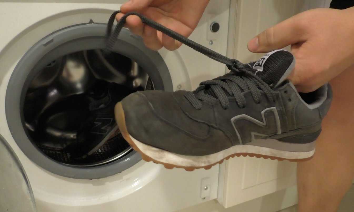 Можно ли стирать замшевую обувь в стиральной машине и как