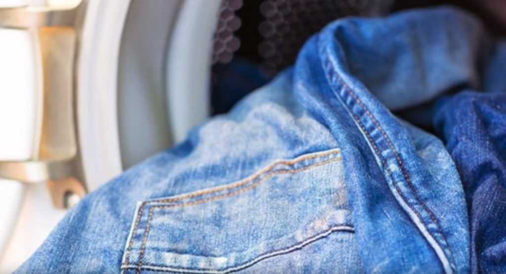 В каком режиме стирать джинсы в автоматической стиральной машине. как стирать джинсы если они сели