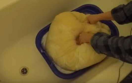 Как высушить поролон, как стирать поролоновый матрас