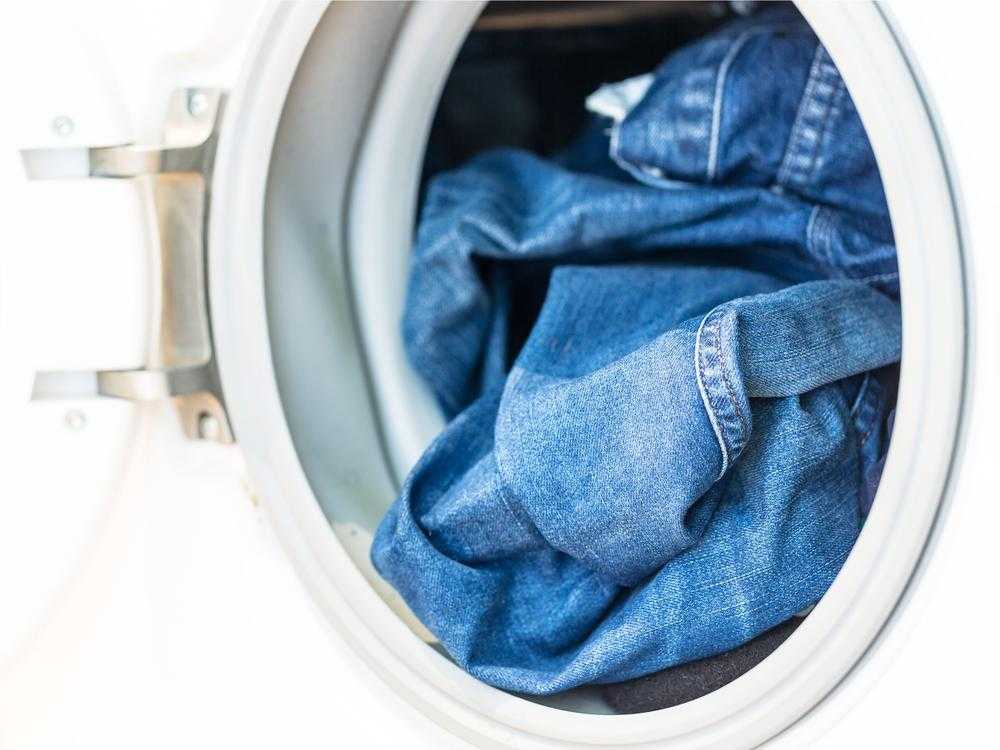Как стирать и гладить вещи из полиэстера