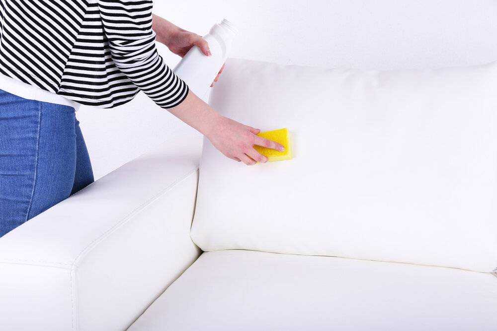 Топ-6 лучших способов отмыть фломастер с дивана: самые эффективные
