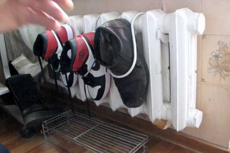 Как быстро высушить кроссовки после стирки?