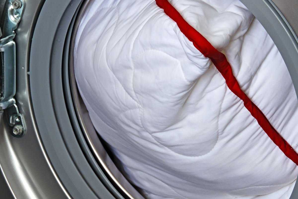 Можно ли в домашних условиях стирать поролон и как его сушить