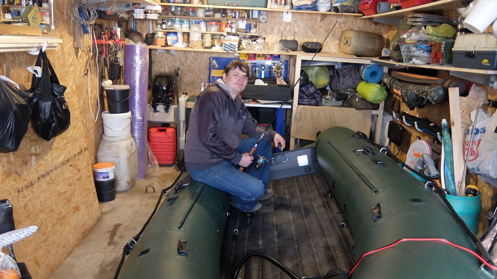 Как зимой хранить лодку пвх: в гараже или дома, подготовка, крепление