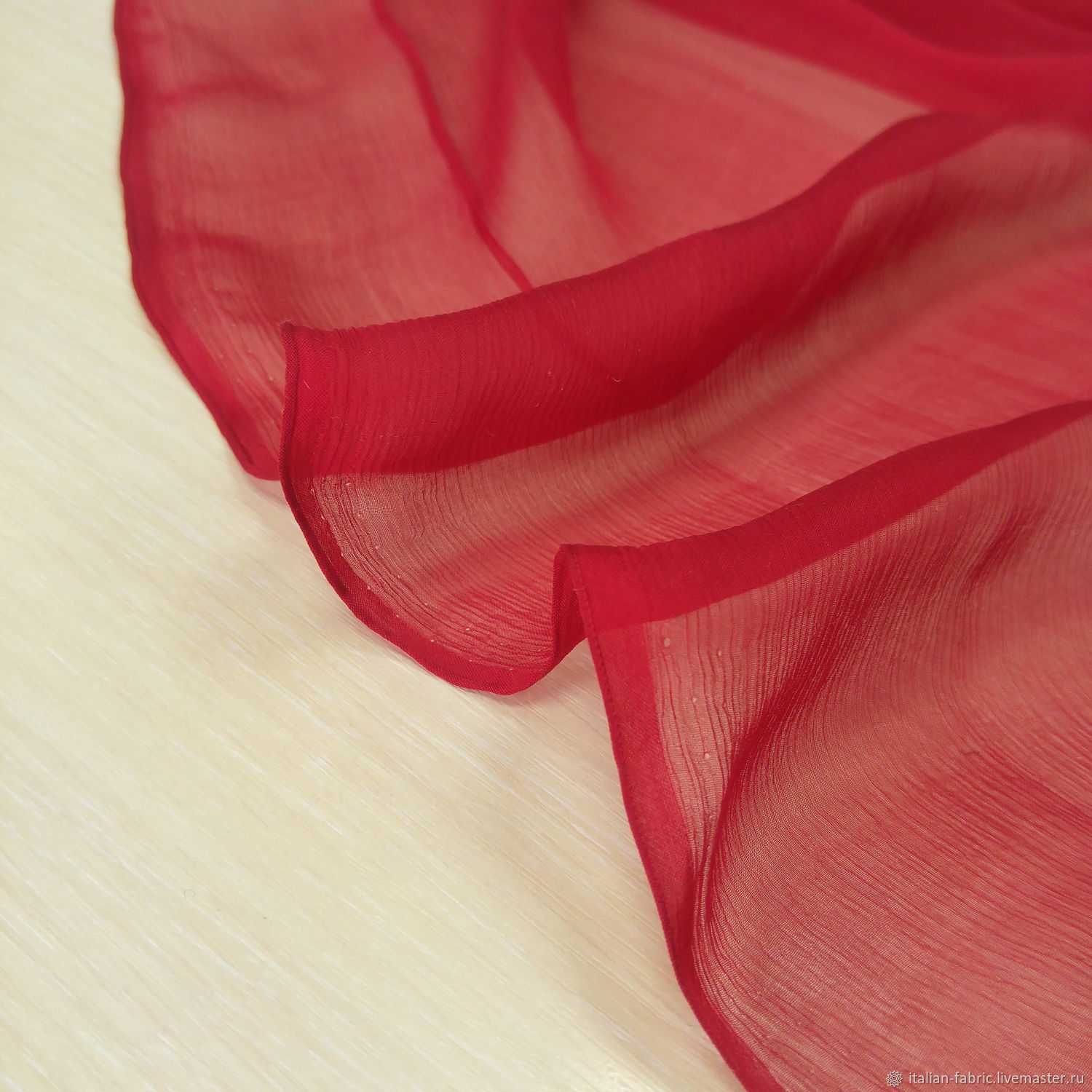 Описание и характеристика ткани софт: что это такое, какую одежду шьют из этого материала?