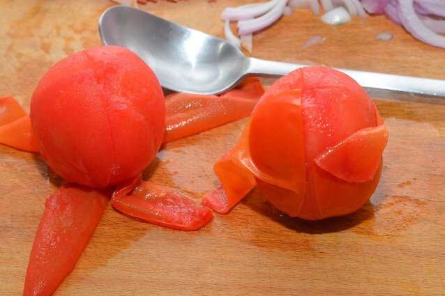 Как снять кожуру с помидора быстро