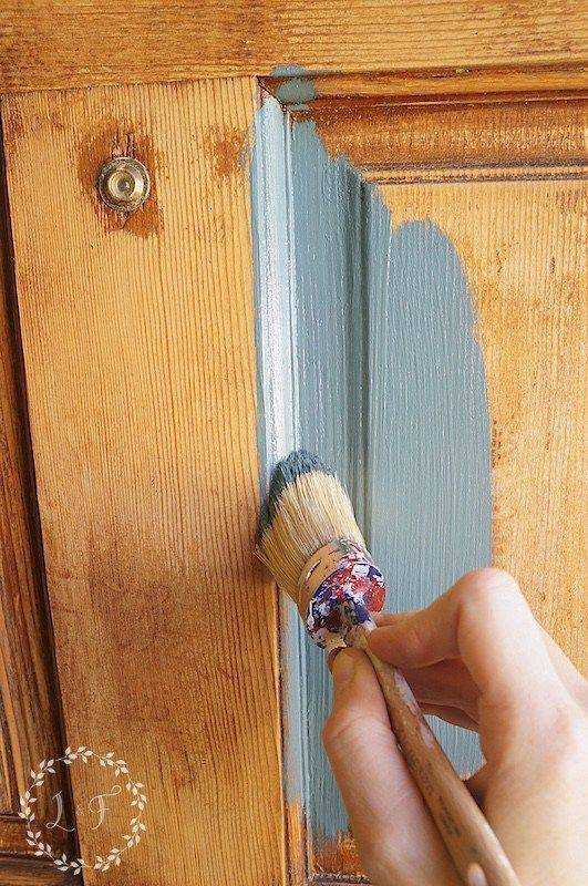 Как снять старую краску с деревянной поверхности двери: секреты маляра