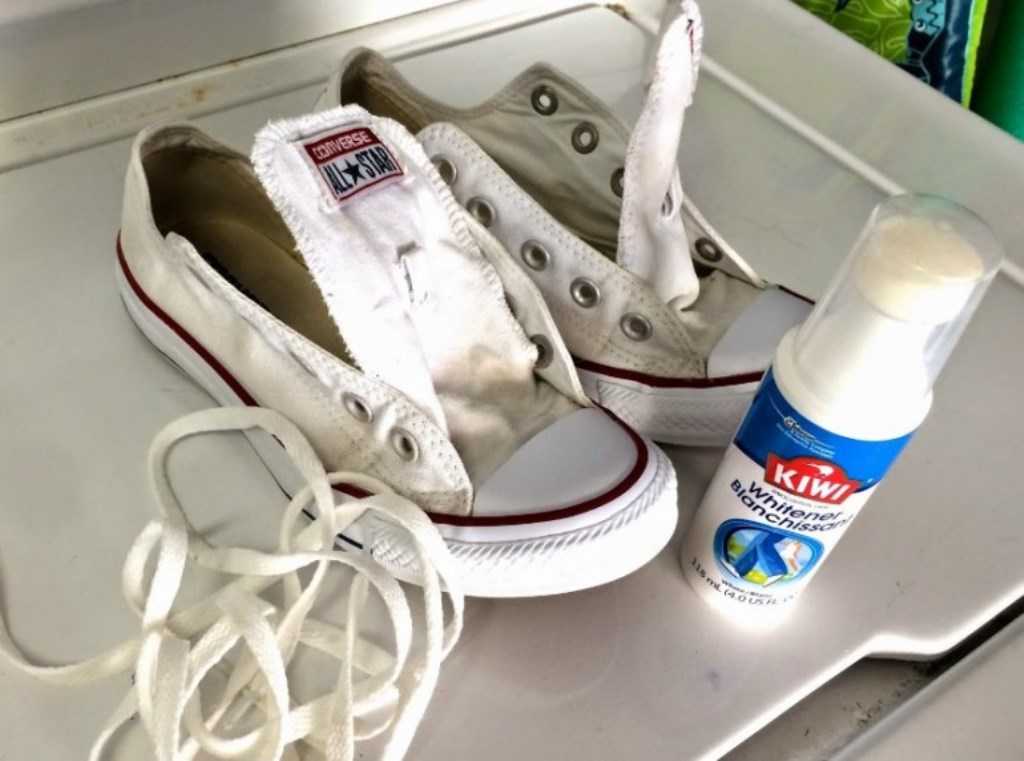 Как отбелить белые кроссовки и подошву в домашних условиях