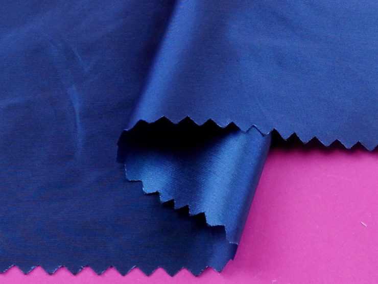 Таффета (ткань): что это такое, свойства и применение подкладочного материала