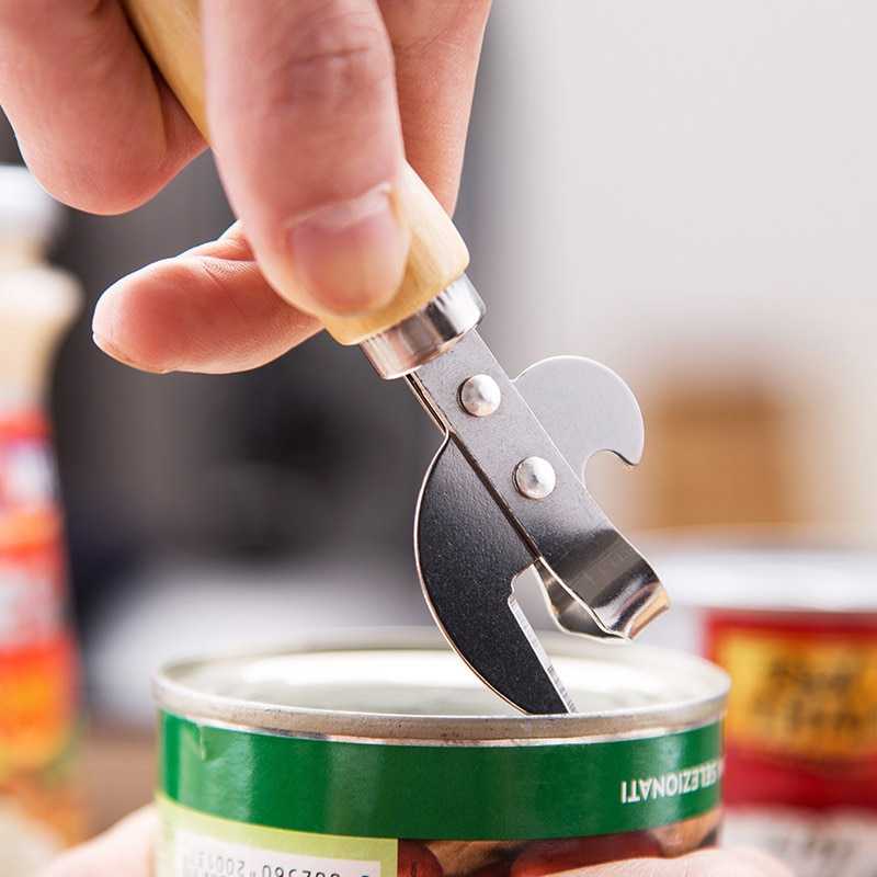 Как открыть тушенку открывалкой. как открыть консервную банку ножом и руками?