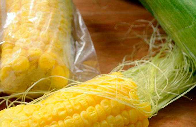 Как правильно хранить кукурузу в початках в домашних условиях