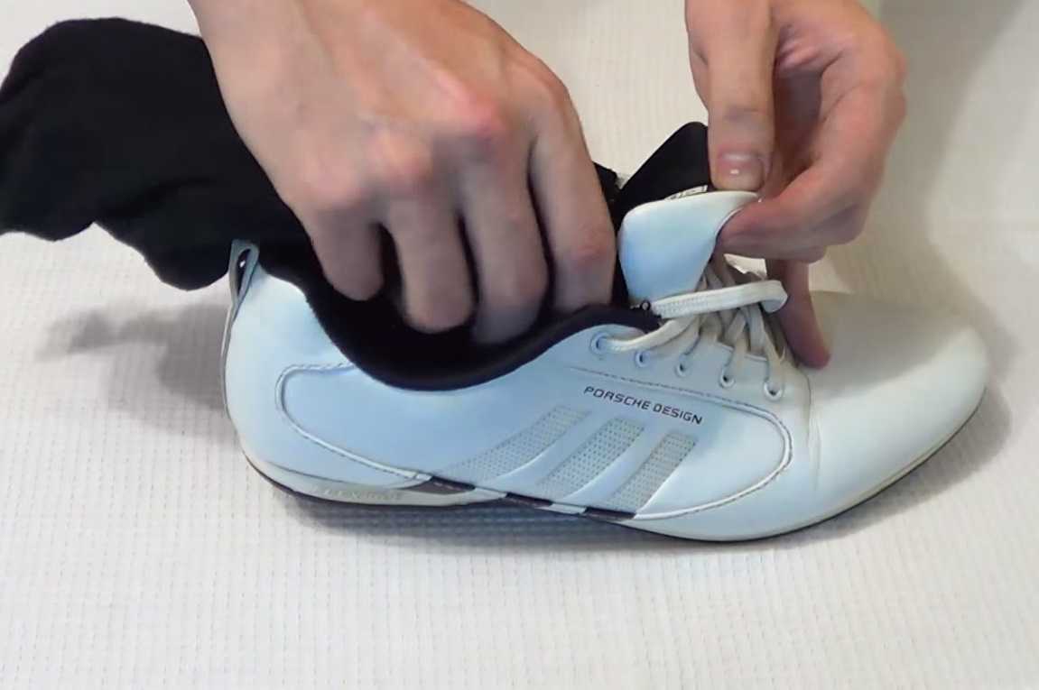 Как растянуть кроссовки, которые жмут в пальцах, в домашних условиях: как сделать на размер больше замшевые кроссовки