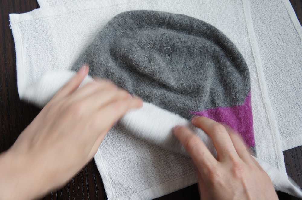 Как уменьшить шапку в размере, если она потеряла форму или растянулась после стирки или от ношения Инструкция по усадке головных уборов в зависимости от материала изделия