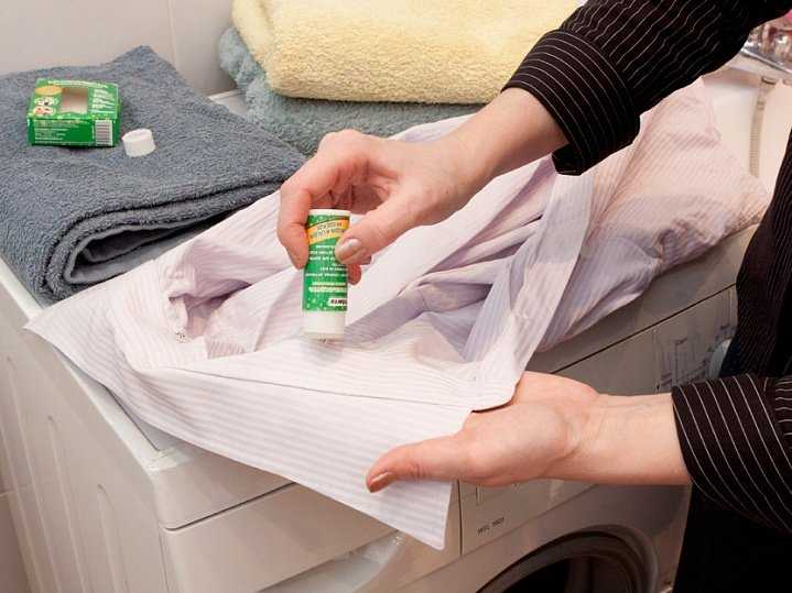 Правила стирки и чистки кожаной куртки: вручную и в стиральной машине