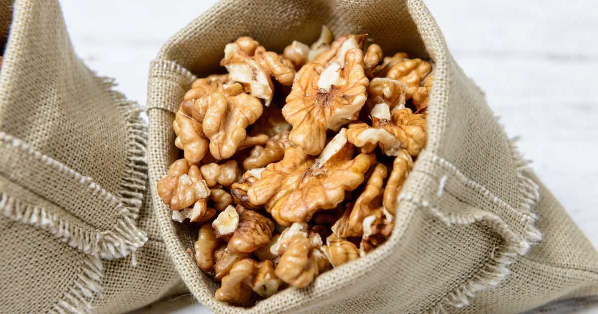 Как хранить грецкие орехи в домашних условиях ( в скорлупе, очищенные)