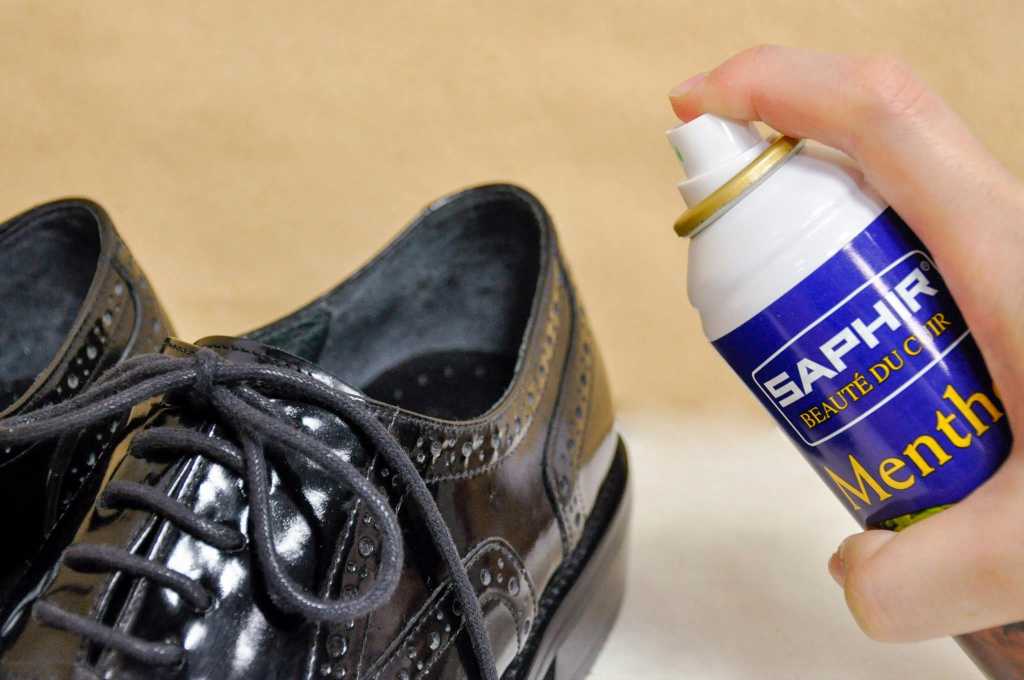 Как избавиться от запаха в кроссовках