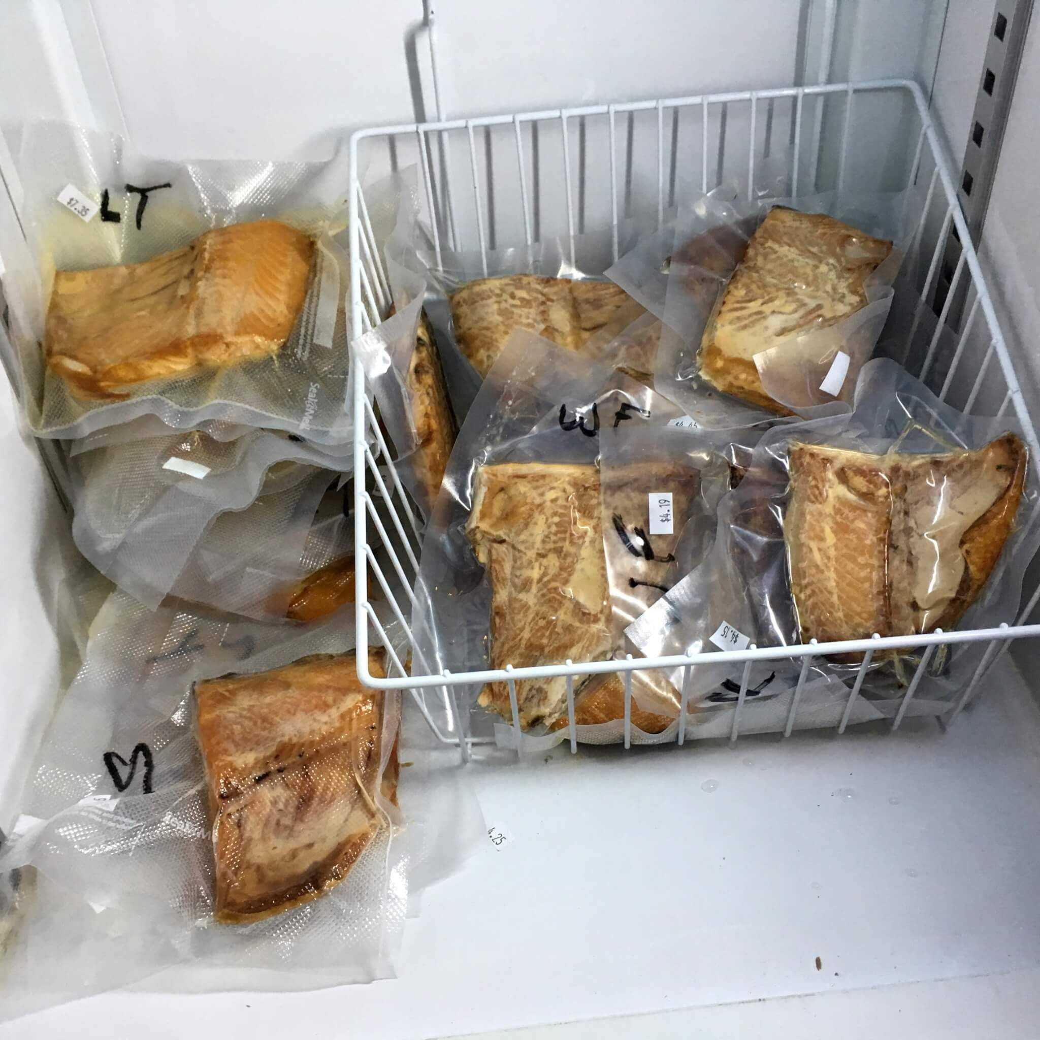 Как правильно хранить свежую рыбу в холодильнике