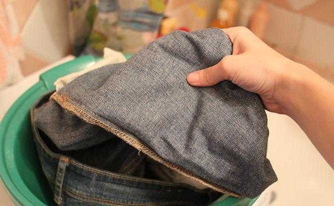 Как покрасить джинсы: простые способы обновления гардероба