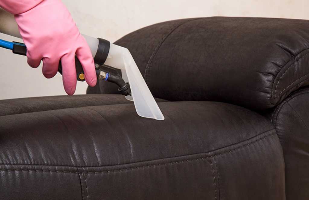 Как почистить кожаный диван: виды пятен, средства (фото, видео)