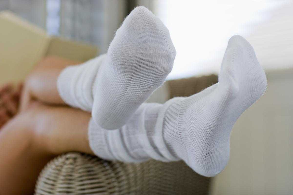 Как отстирать белые носки в домашних условиях — способы и рекомендации - дарим позитив