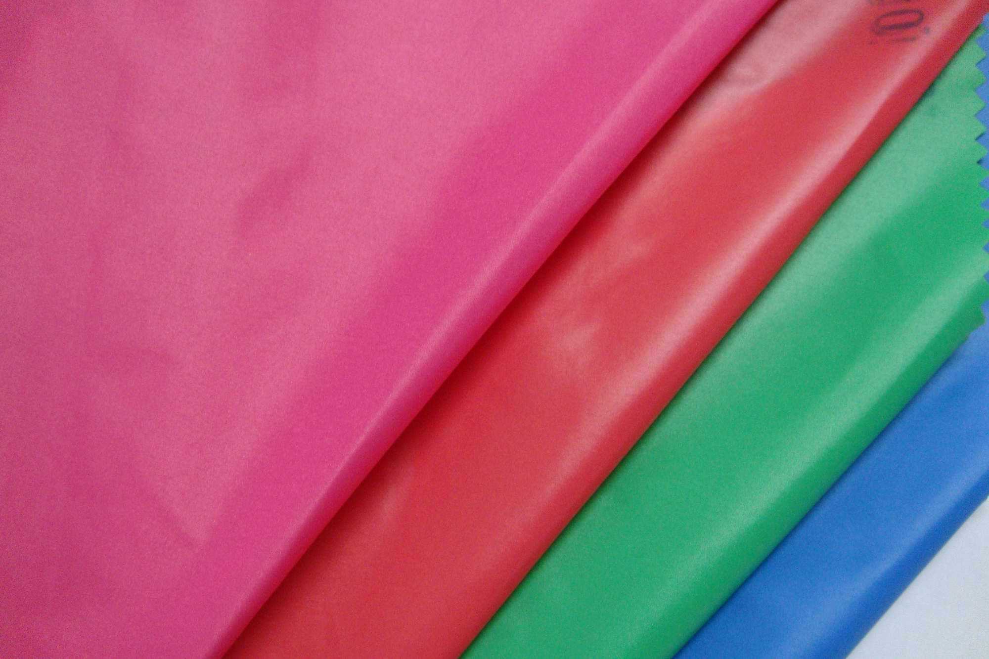 Ткань таффета: характеристики и описание этого материала, применение в качестве подкладки