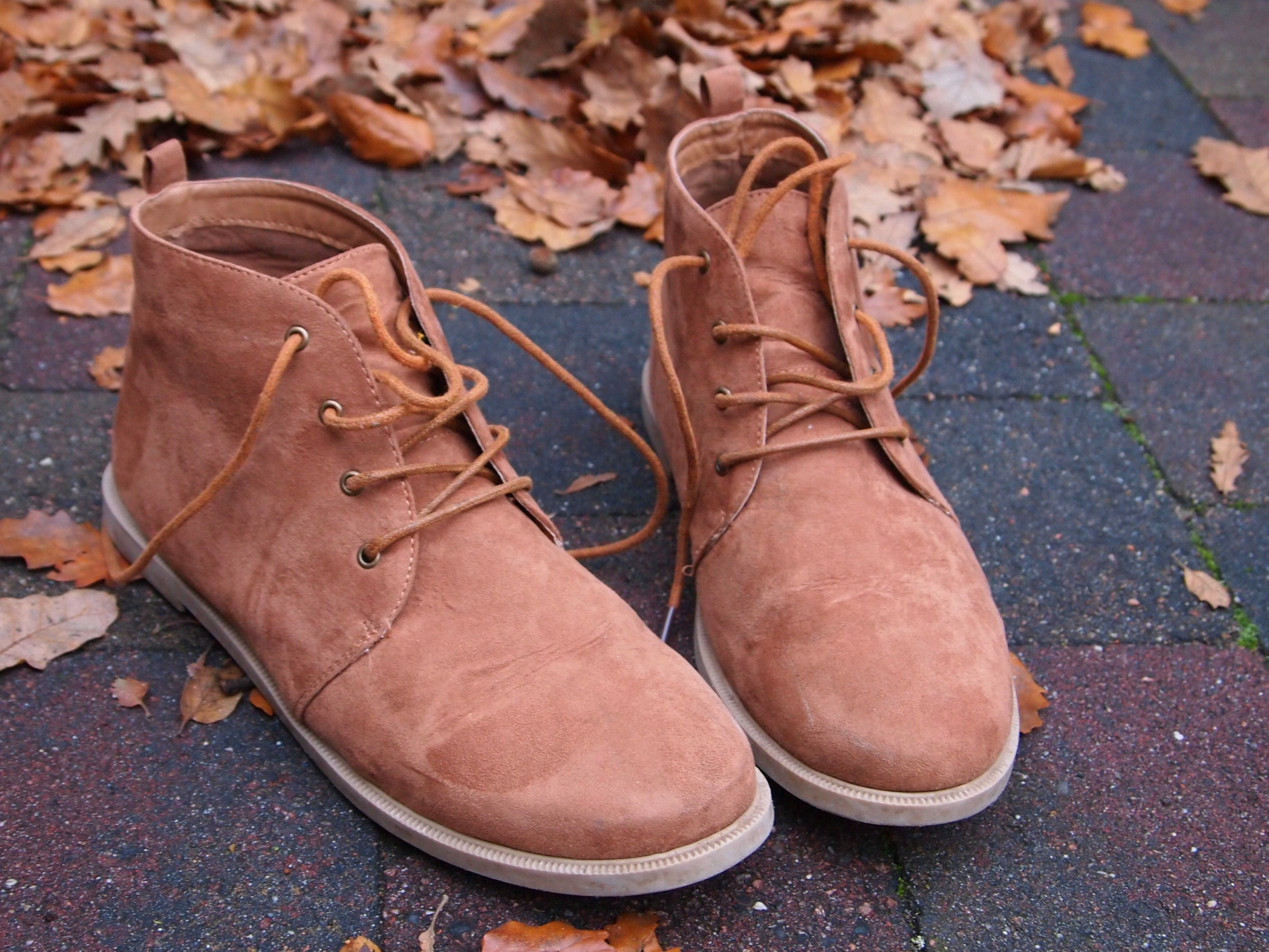 Нубук: плюсы и минусы обуви из натурального и искусственного материала