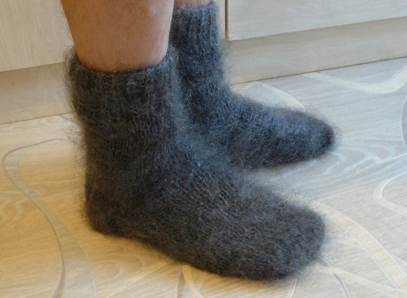 Как правильно постирать носки