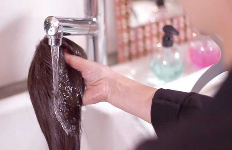 Как ухаживать за волосами на заколках: практическое руководство