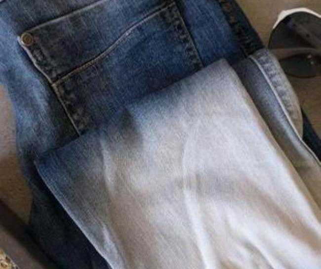 Как вывести пятна с джинсовой ткани: чем отстирать старые загрязнения