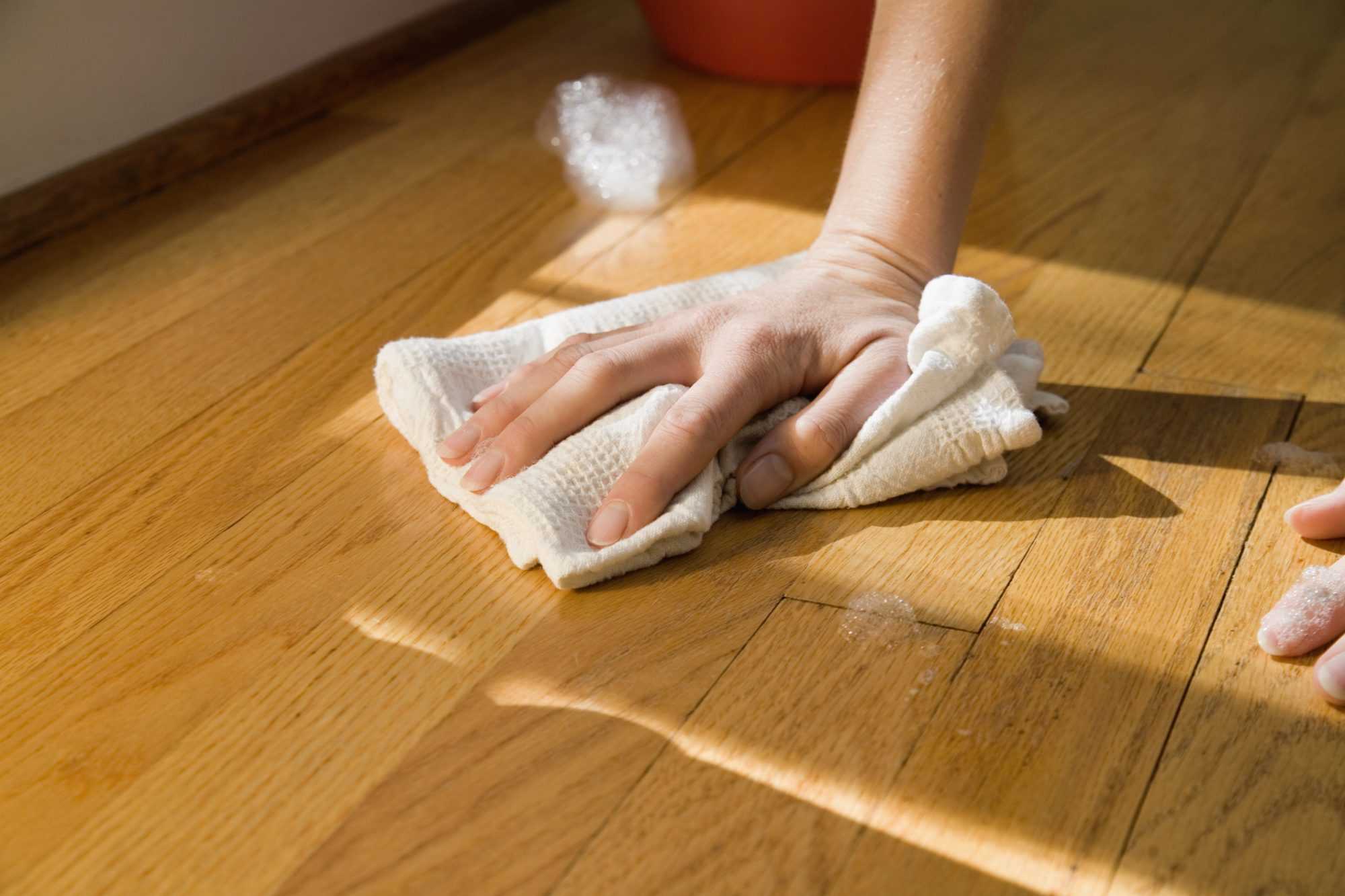 Как правильно производится уборка ламината в домашних условиях?