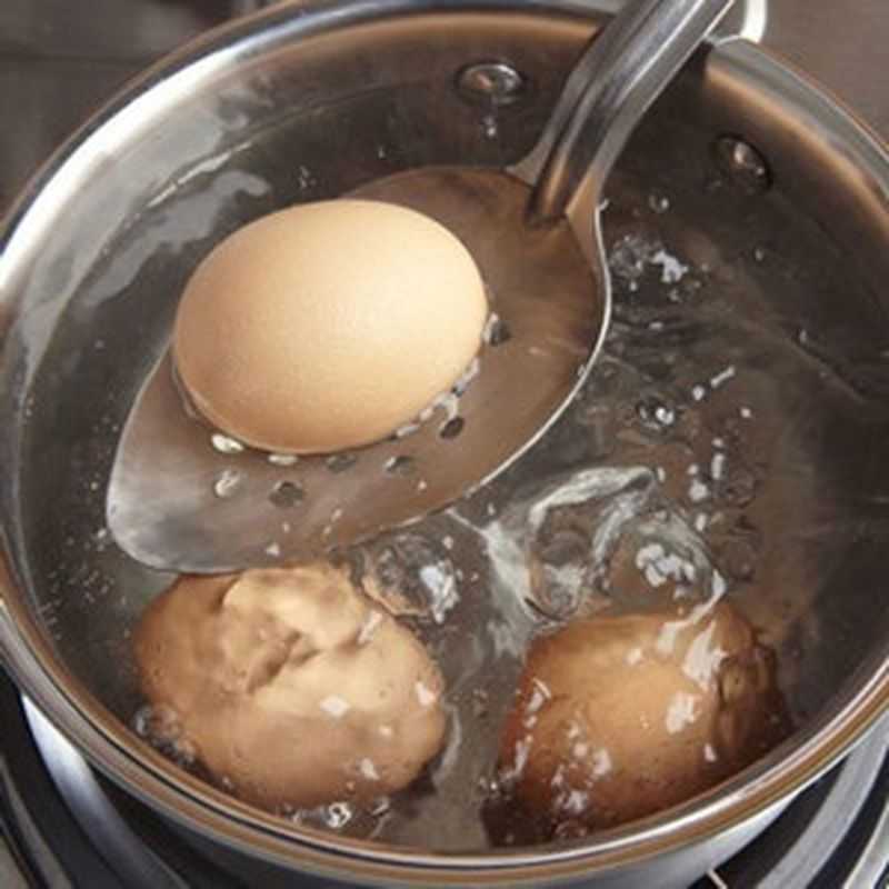 Сколько и как варить яйца [инструкция]