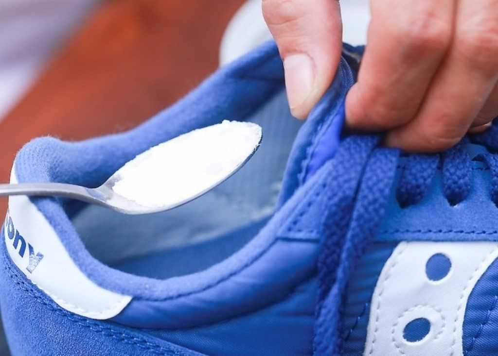 Как быстро убрать неприятный запах из обуви в домашних условиях