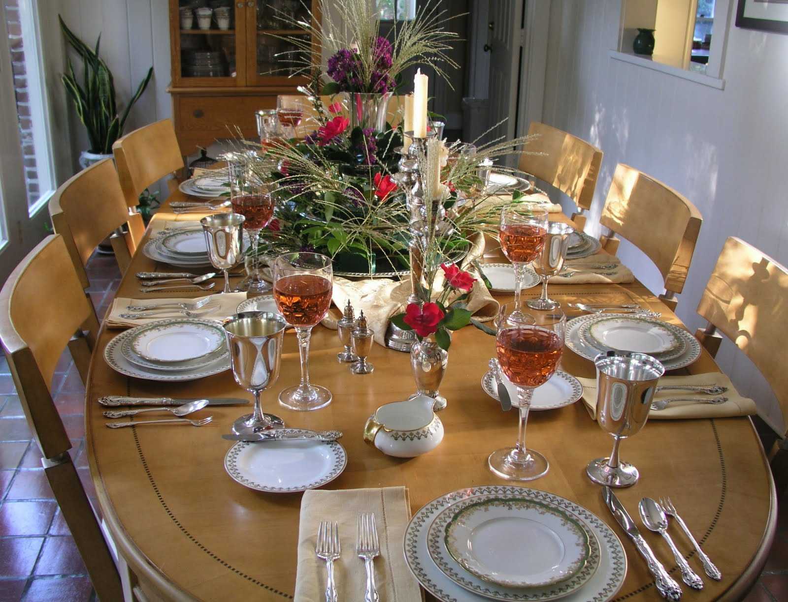 Сервировка стола в домашних условиях: как правильно и красиво накрыть в будни и праздники