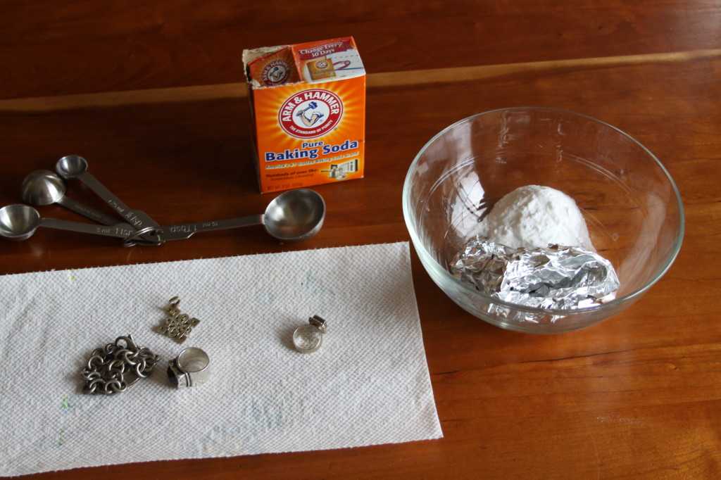 Как почистить серебро нашатырным спиртом