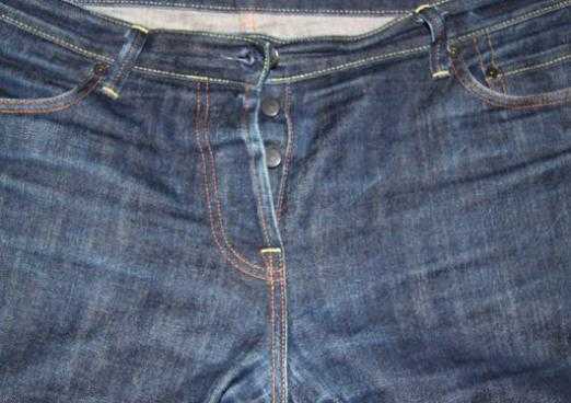 Как правильно стирать джинсы, чтобы они долго не изнашивались — особенности стирки разными способами, сушка и уход