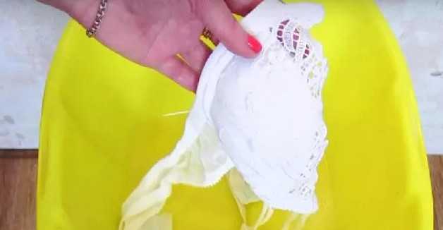 Как вывести желтые пятна на белой одежде в домашних условиях