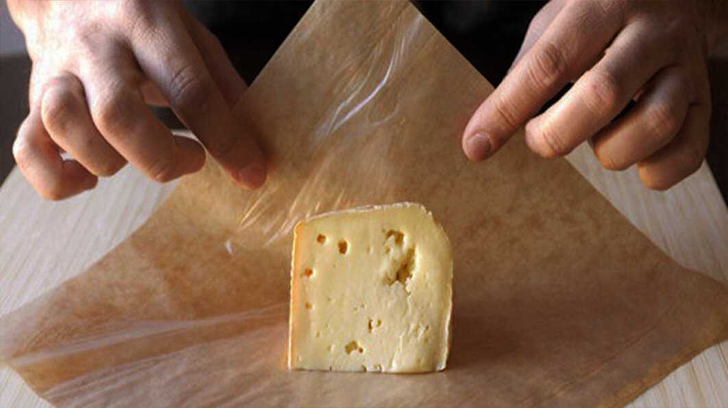 Как сохранить сыр в холодильнике долго свежим: советы  и рекомендации