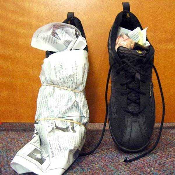 Как быстро и правильно высушить кроссовки в домашних условиях: правила сушки, безопасные методы