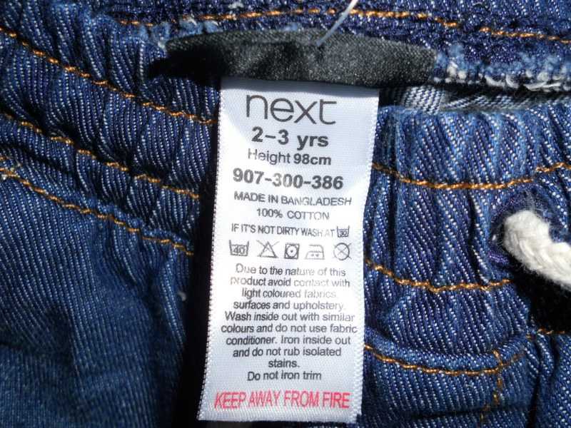 Как правильно гладить джинсы: с утюгом и без него