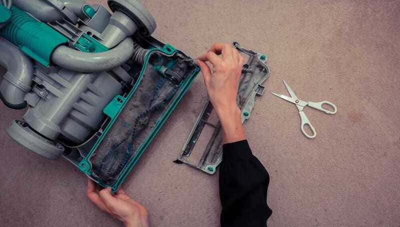 Как почистить мягкую игрушку с механизмом внутри, которую нельзя постирать